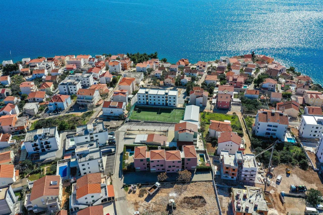 Luxury Apartment Pia With Swimming Pool And Grill Трогир Экстерьер фото